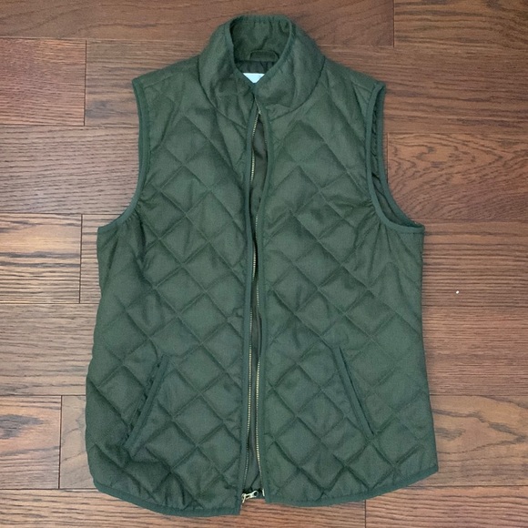 Old Navy Quilted Vest Women’s Size M - Picture 1 of 4